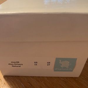 Toddler dress shoes. Excellent condition. Worn 2 times.